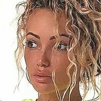 Еби Итон Голе