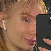 Ембер Џ. Смит Голе