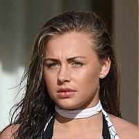 Ешли Дефти Голе
