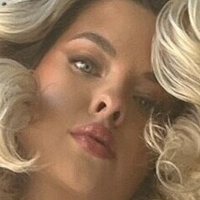 Ashley Resch VIP Голе