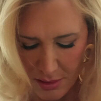 Кеси Стоун Голе