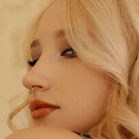 Хлое Бани Голе