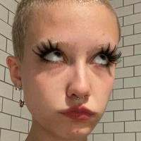 Хлое Мориондо Голе