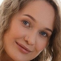 Елинес Голе