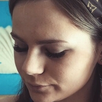 Емили Ви Голе
