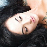 Емили Вејд Голе