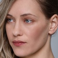 Естер Годет Голе