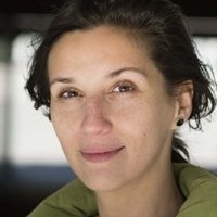 Естер Банфалви Голе