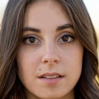 Кристен Ваганос Голе