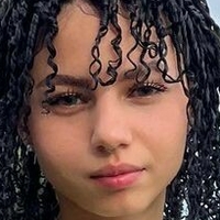 Лариса Кимберли Голе