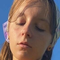 Лиа Ренез Голе