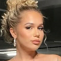 Лили Крет Голе