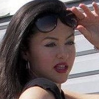 Лина Перл Голе