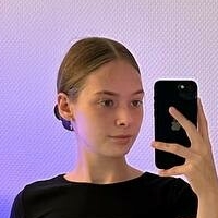 Луси Голе