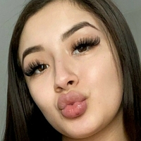 Њубејбигирл Голе