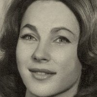 Ширли Ен Филд Голе
