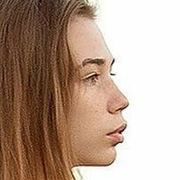 Стеклова Есенија Голе
