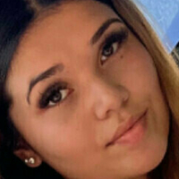 Тинаше Еси Голе